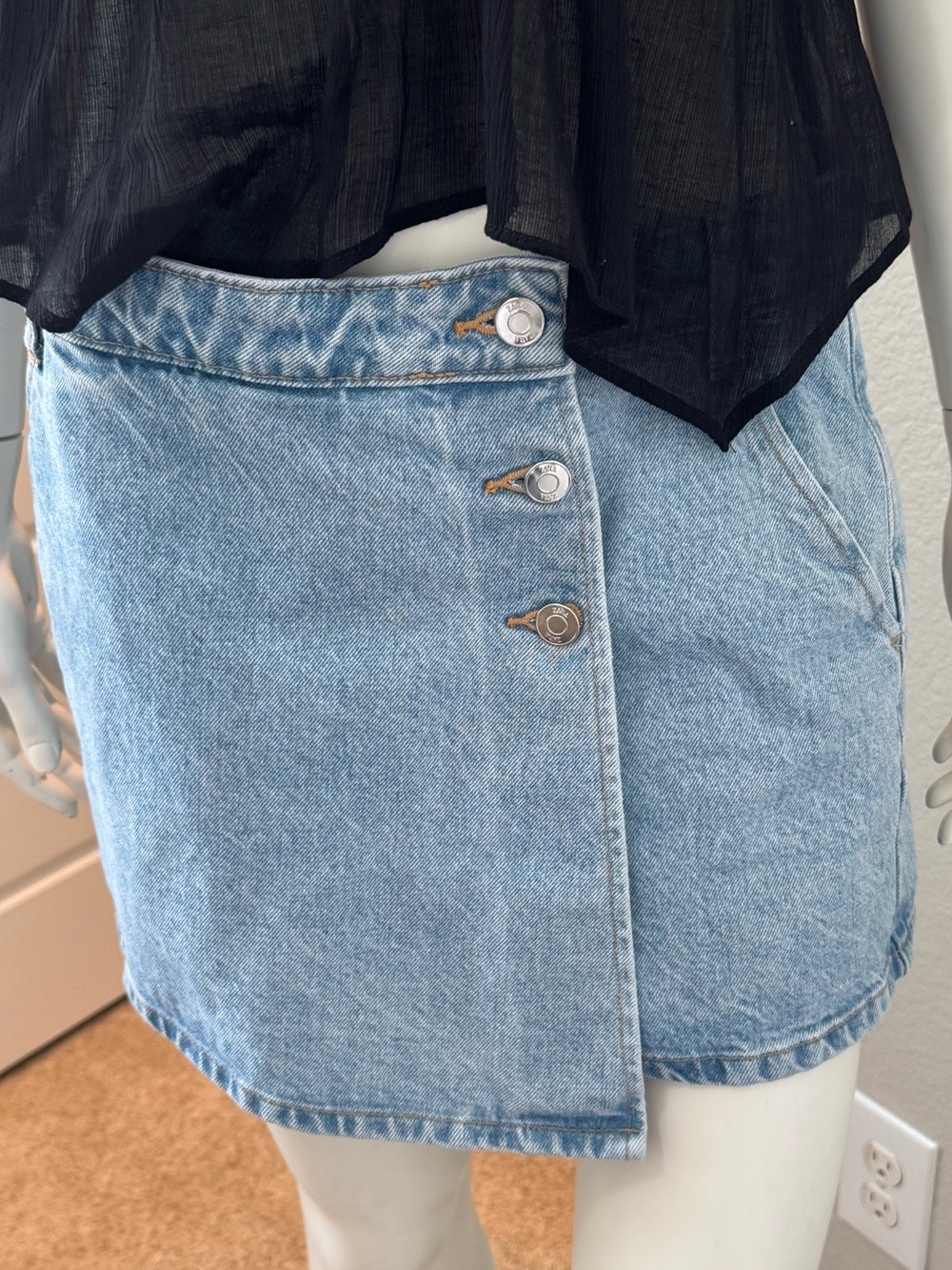 Zara Light Wash Denim Mini Skirt with Asymmetrical Button Front, Sz. Medium